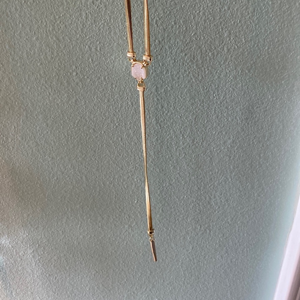 Kendra Scott necklace